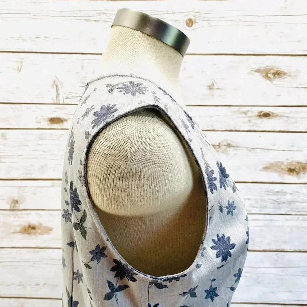 Women Sleeveless Pullover Boat Neck Gray Zip-Up on Back Floral Shirt Size 42 (S) - Picture 3 of 8
